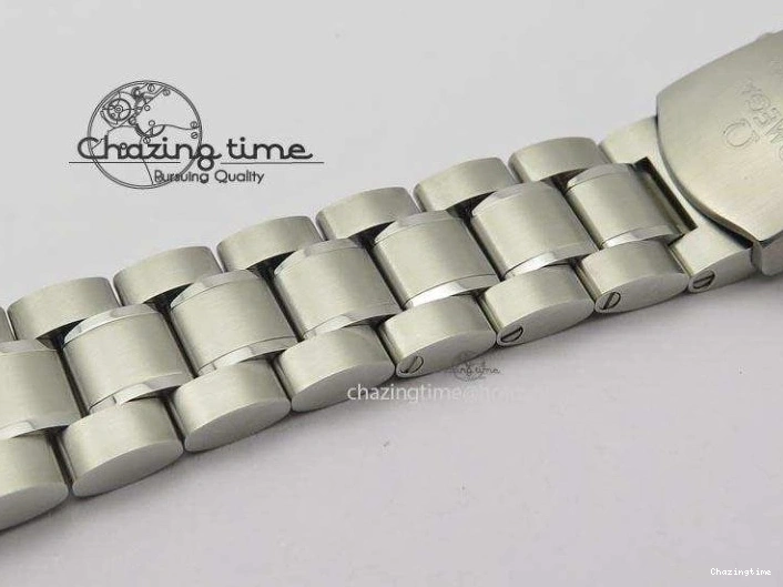 0206 Modern Speedmaster Apollo XVII Gray Dial On SS Bracelet Manual Winding Chrono Movement 8223